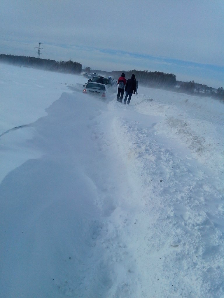 Снежный плен в Новосибирской области. Март.jpg